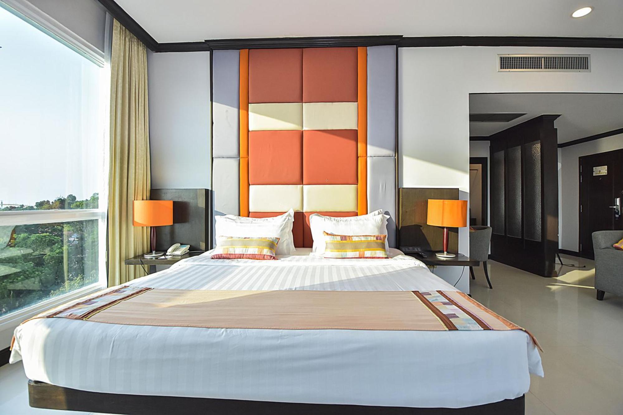 Independence Hotel Resort&Spa Sihanoukville Buitenkant foto